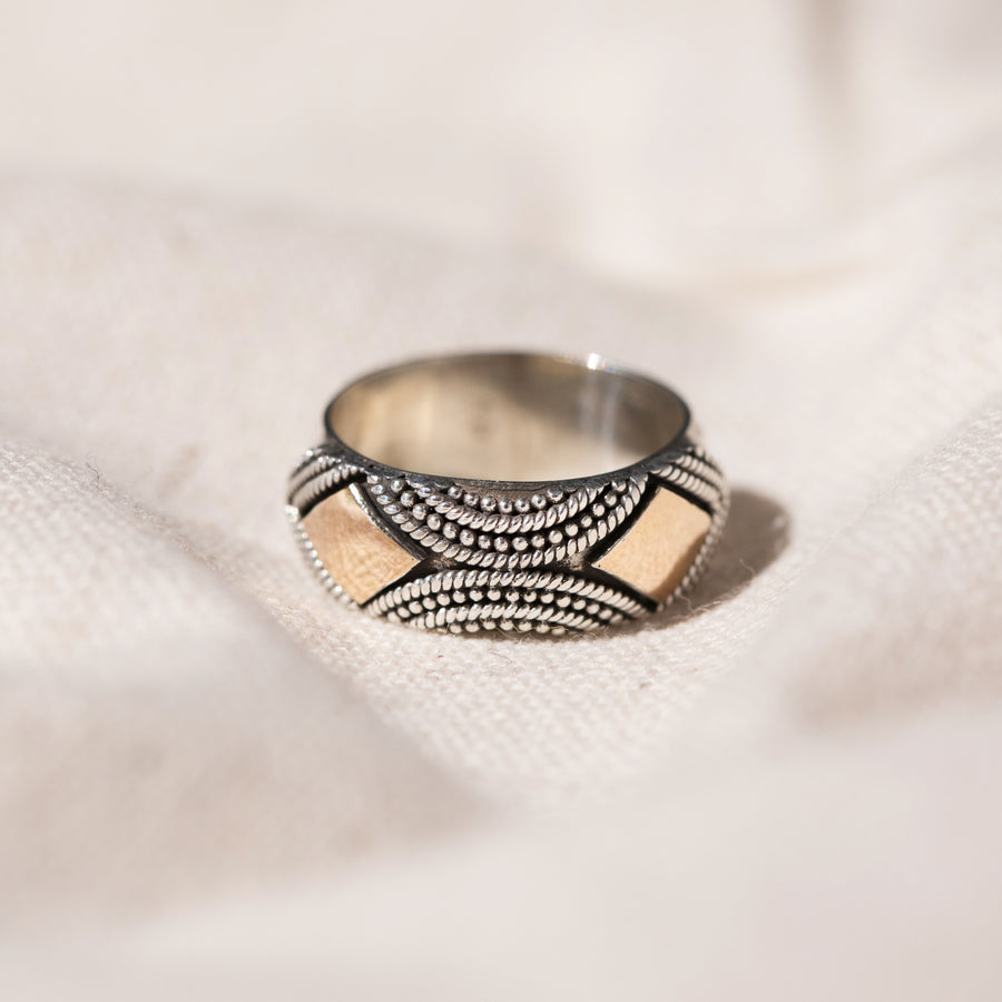 Agra - Large Statement Ring in Silver and 18ct Gold
