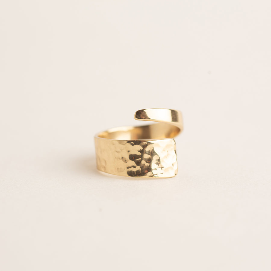 Agonda - Hammered Gold Wrap Ring