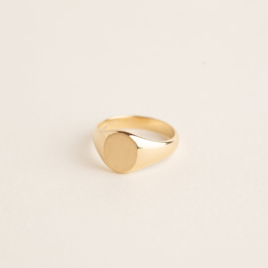 Ladies Gold Pinky Signet Ring