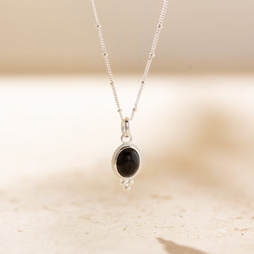 Udaipur - Silver Oval Black Onyx Pendant