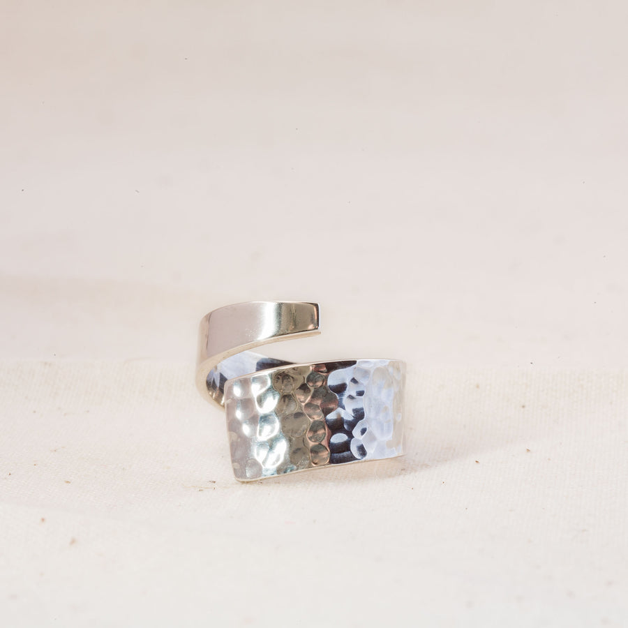 Agonda - Hammered Silver Wrap Ring