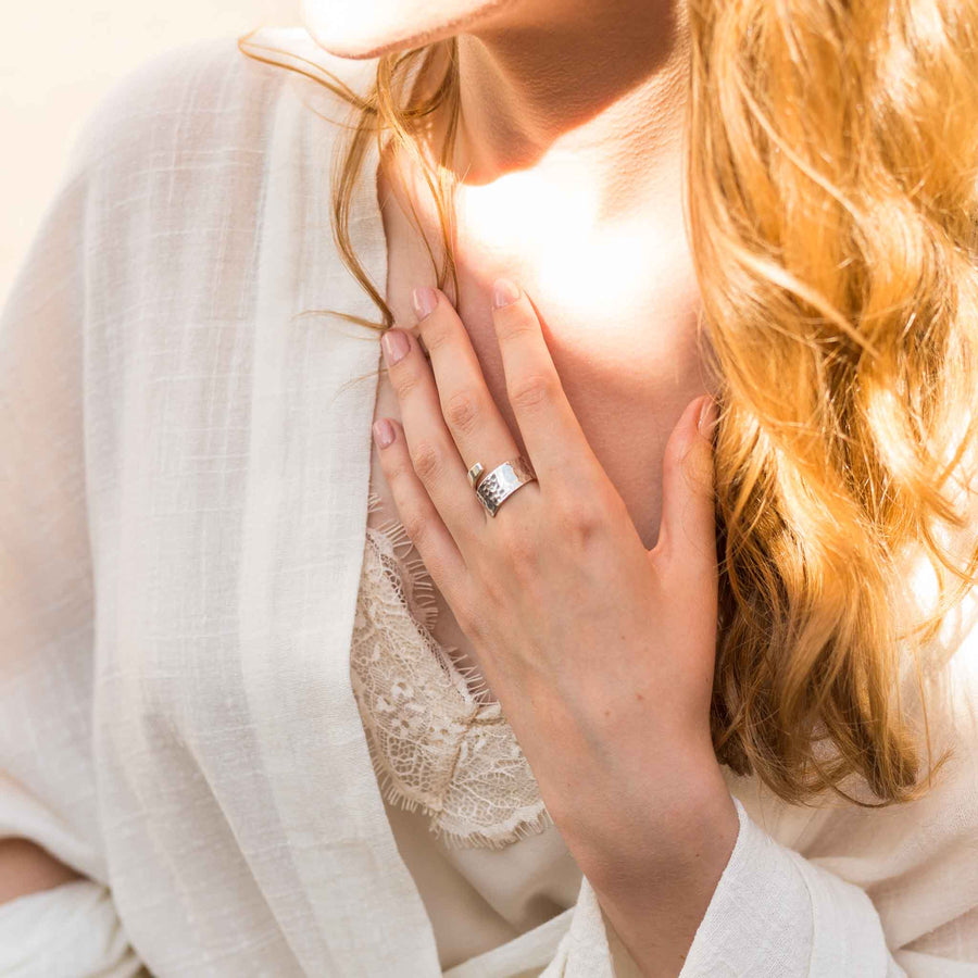 Agonda - Hammered Silver Wrap Ring